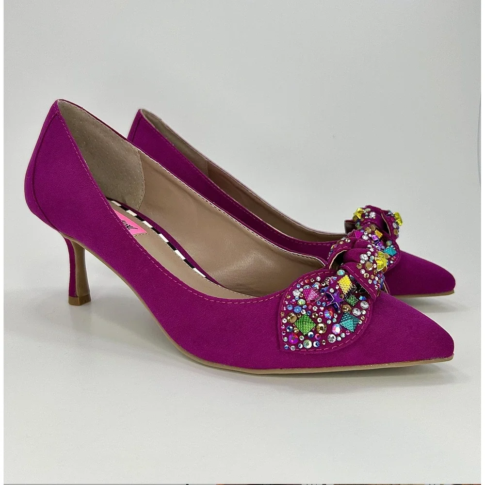 Betsey Johnson Axle Fuchsia Pink Jeweled Bow Kitten Heel Pumps 8M NWOB Wedding - Picture 1 of 10